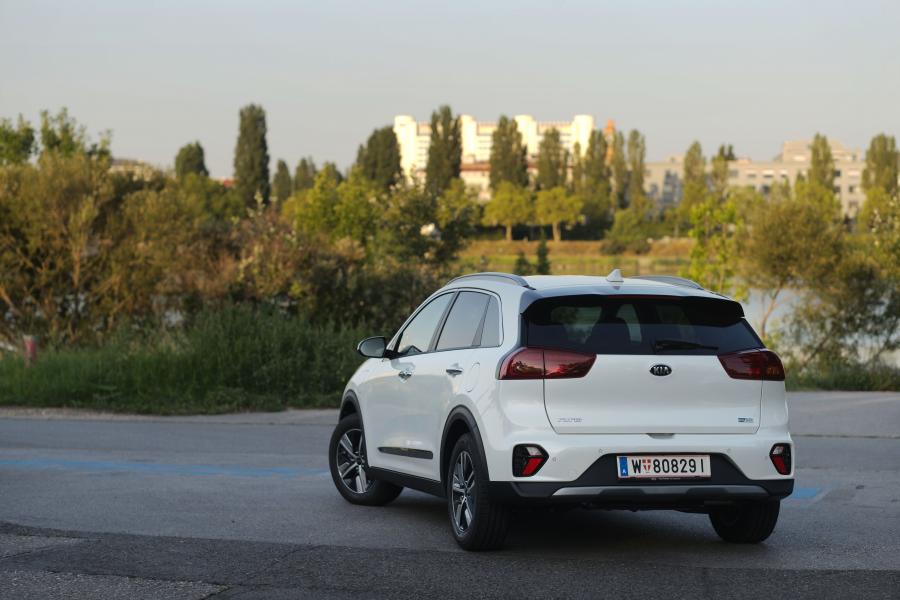  Kia Niro Plug-In Hybrid (DE) 2019 года  (WW) (фото 12 из 53)